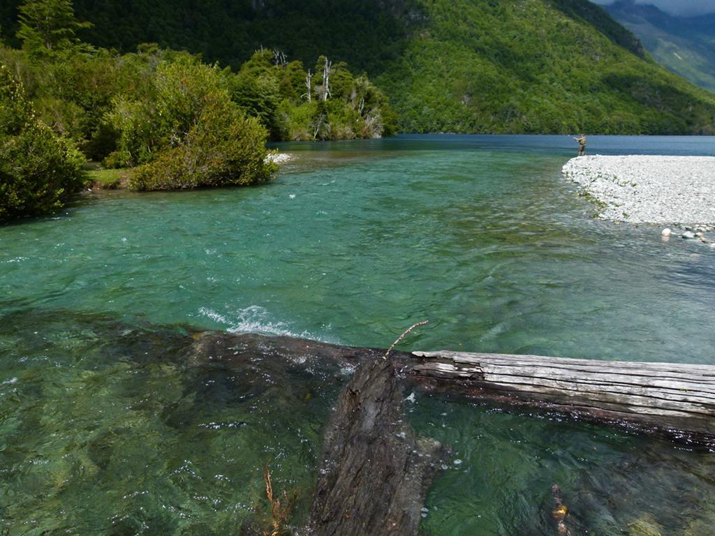 Mitico Puelo Lodge Las Gualas Eksteriør bilde