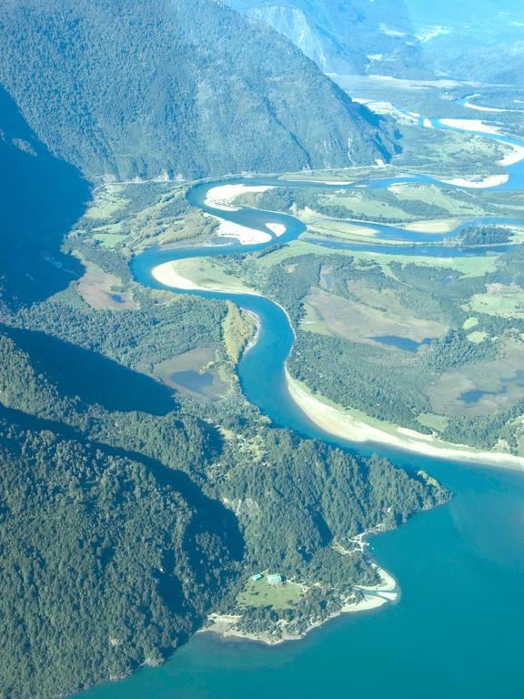 Mitico Puelo Lodge Las Gualas Eksteriør bilde