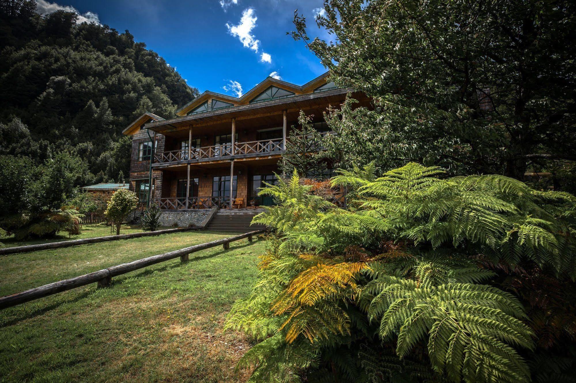 Mitico Puelo Lodge Las Gualas Eksteriør bilde